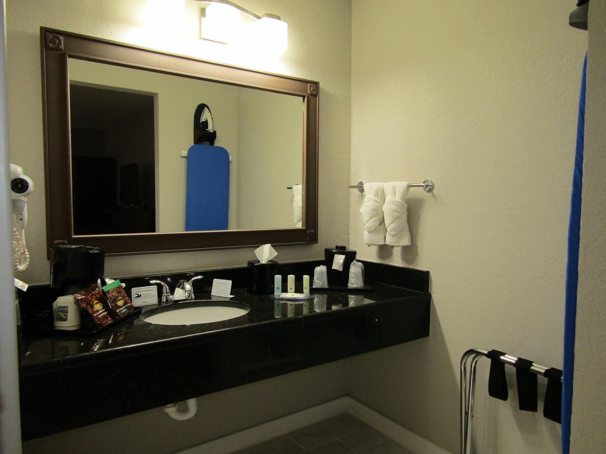 Quality Inn & Suites Kissimmee By The Lake Four Corners Ngoại thất bức ảnh