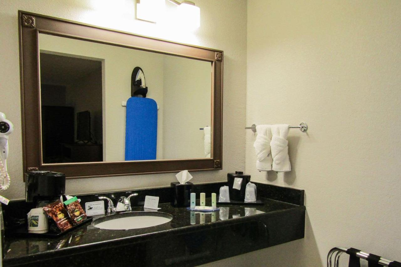 Quality Inn & Suites Kissimmee By The Lake Four Corners Ngoại thất bức ảnh